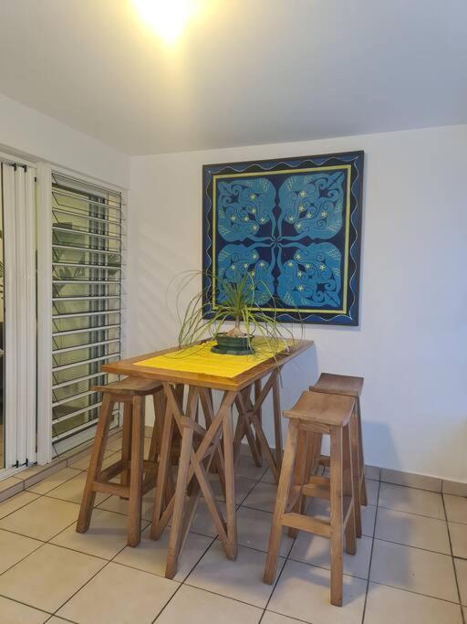 Farerei Appartement Spacieux, Equipe Et Confortable Фааа Экстерьер фото