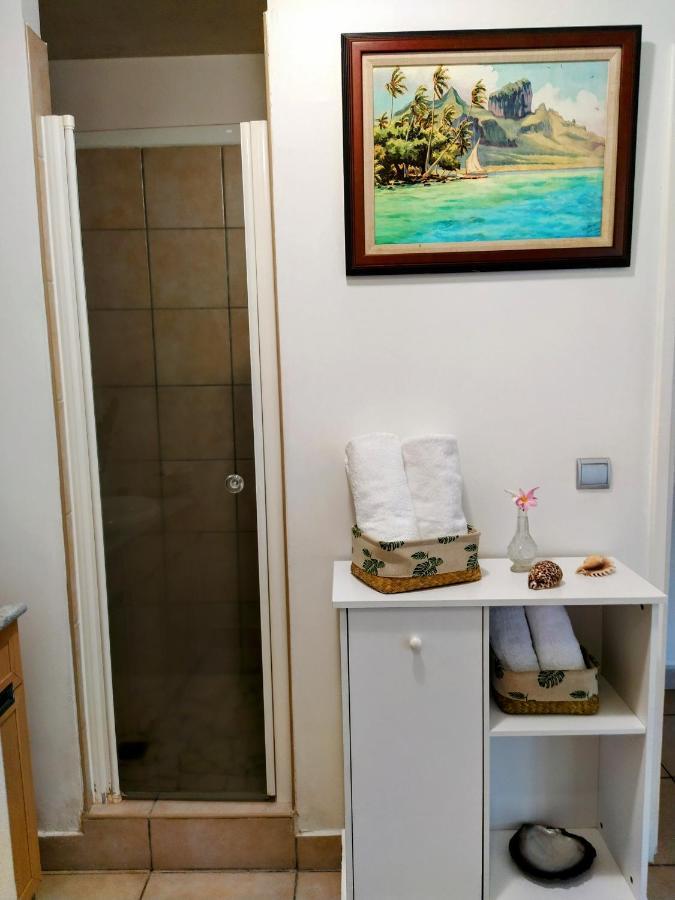 Farerei Appartement Spacieux, Equipe Et Confortable Фааа Экстерьер фото